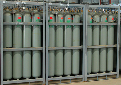 瓶装组架氦气供应